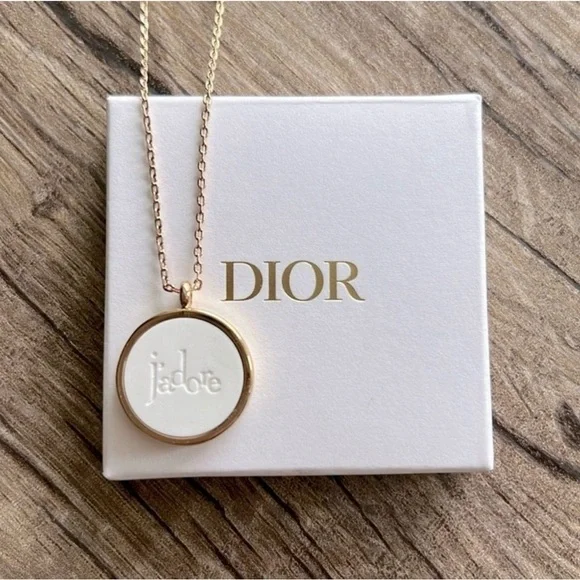 Dior • Gold J'adore Necklace - Picture 2 of 15